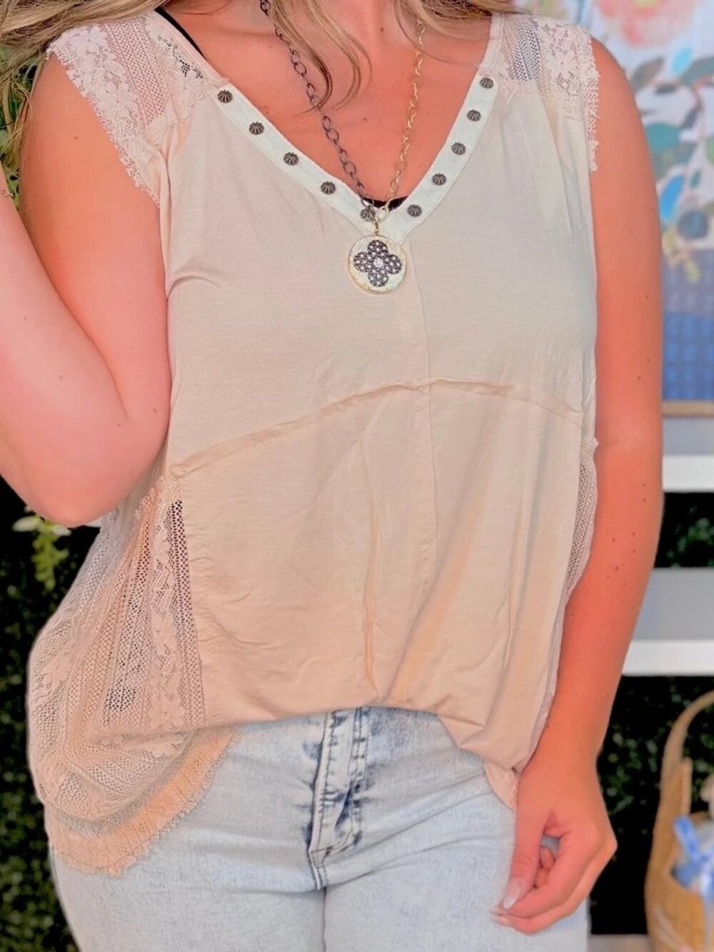 POL Blush Taupe Lace Studded V Neck Flowy Boho Cottagecore Tank Top Medium